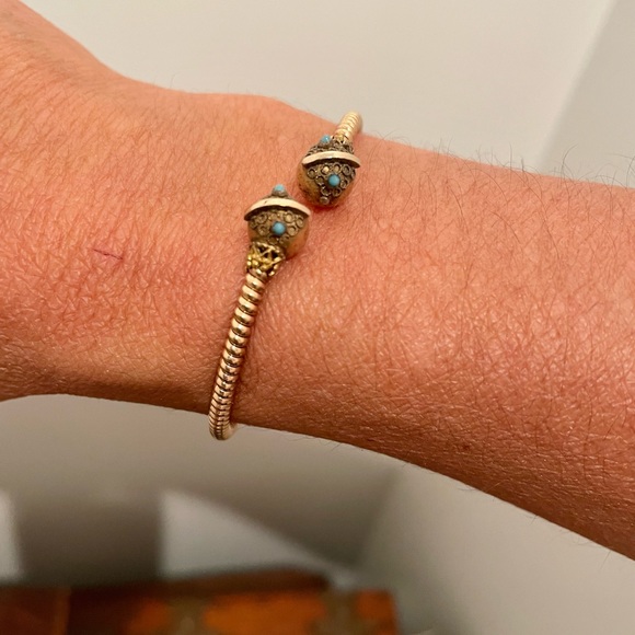Victorian Etruscan Gold Over Brass CrossOver Bracelet for a Small Wrist. - Picture 8 of 8